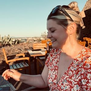 Meet your Posher, Lauren